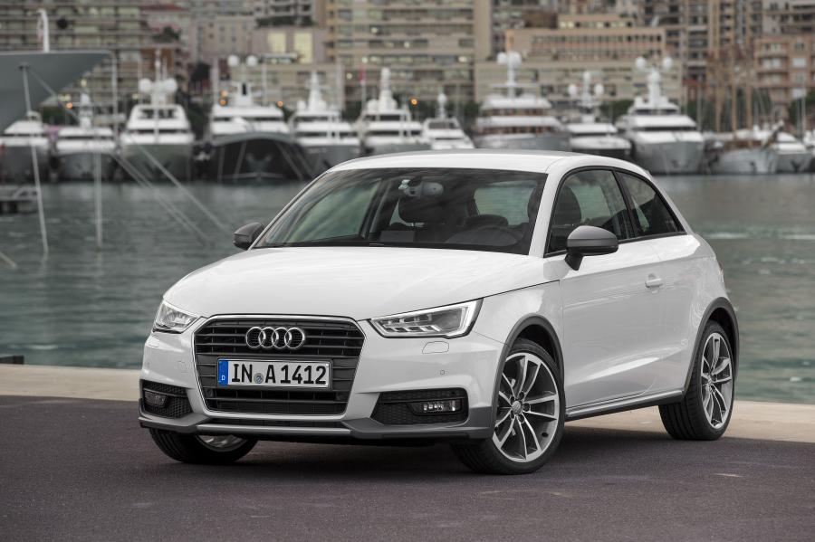  Audi A1 Active TFSI Ultra (8X) 2014 года  (WW) (фото 7 из 12)